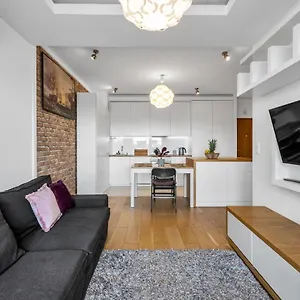  Apartament Spacious 2 Bedroom Ac Dalanowska 46